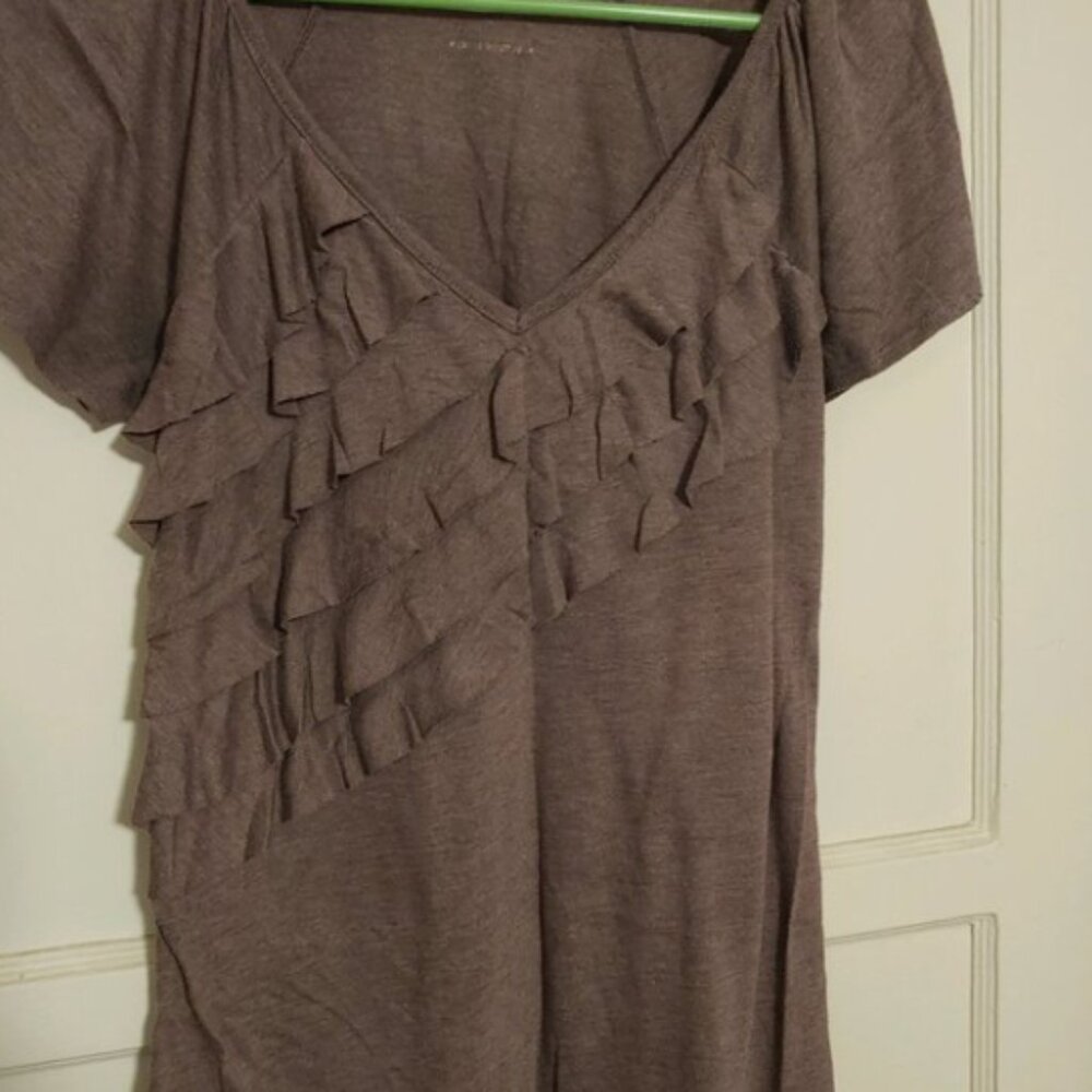 BOGO🎀BUNDLE OF 2- Ruffle Blouses- Sz Large - Picture 4 of 4